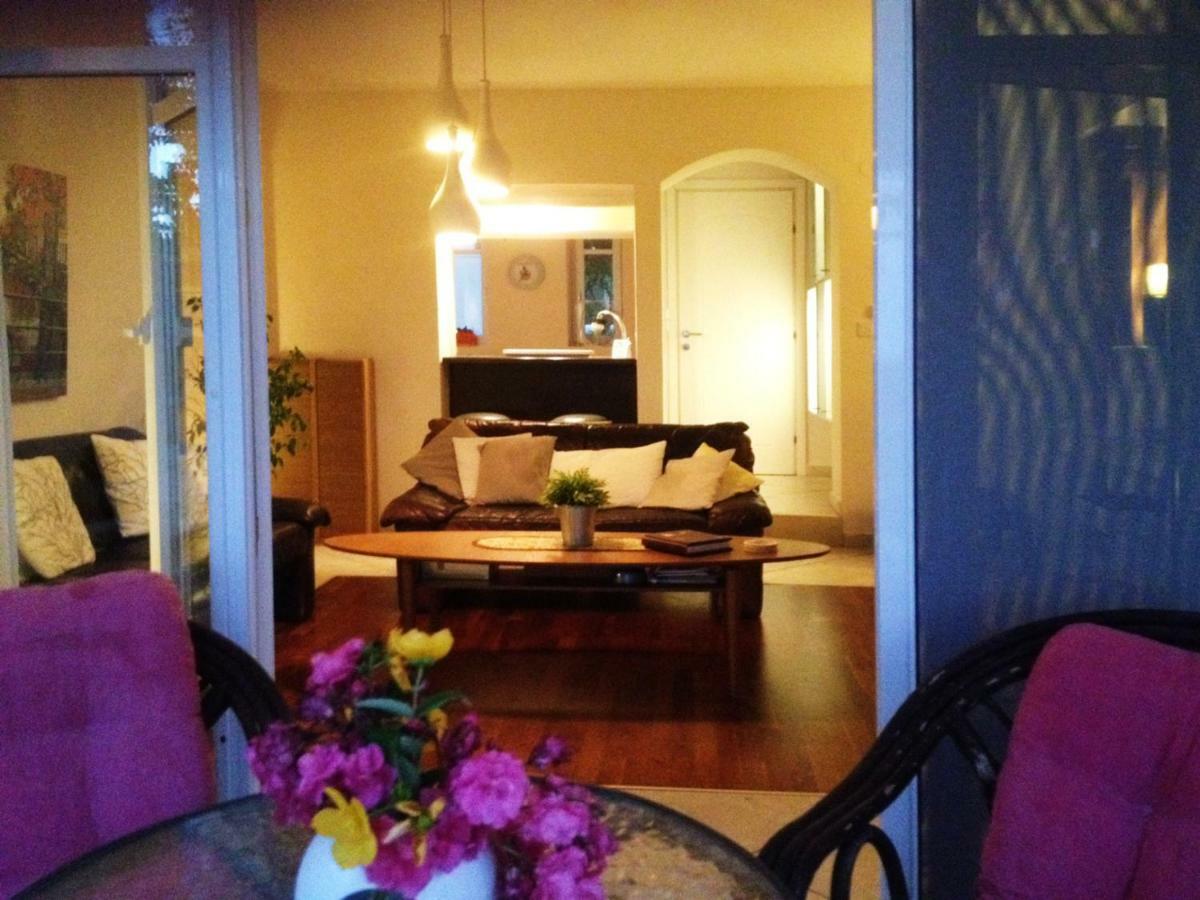 Lovely Apartm.Near Airport Kardiá Exteriör bild