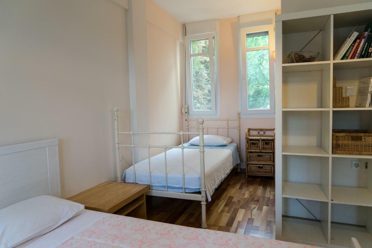 Lovely Apartm.Near Airport Kardiá Exteriör bild